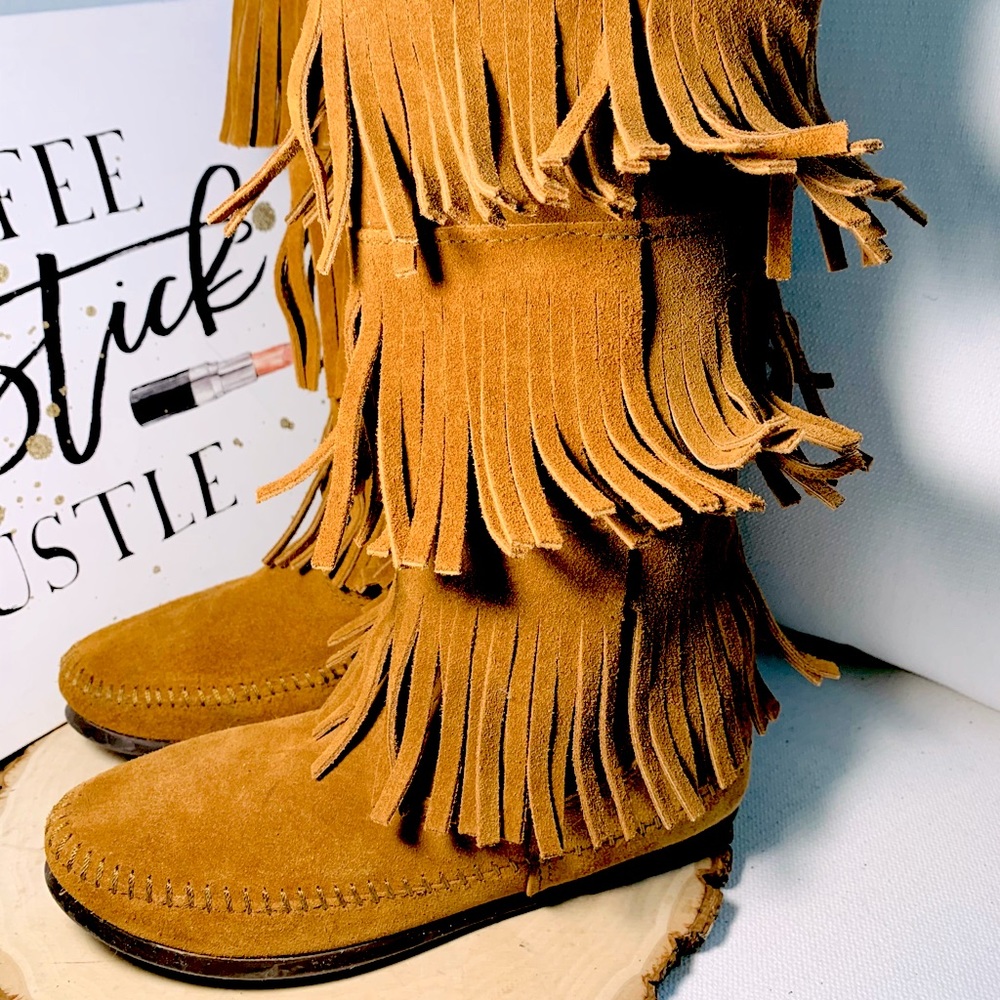 Minnetonka 3 Layer Fringe Suede Boho Sz 6M Boots - Picture 4 of 15